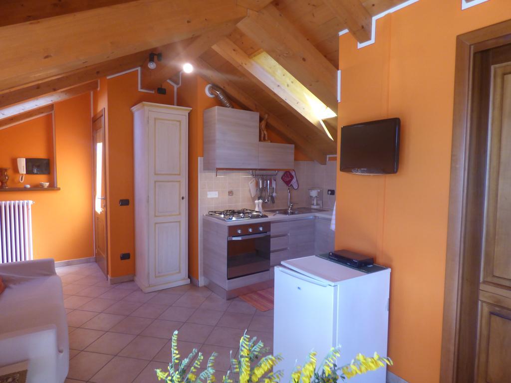 Casale Fe-Wo - Appartamenti Con Vista Lago Cannero Riviera Εξωτερικό φωτογραφία