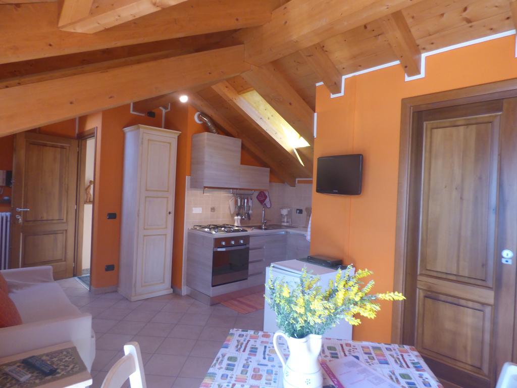 Casale Fe-Wo - Appartamenti Con Vista Lago Cannero Riviera Εξωτερικό φωτογραφία