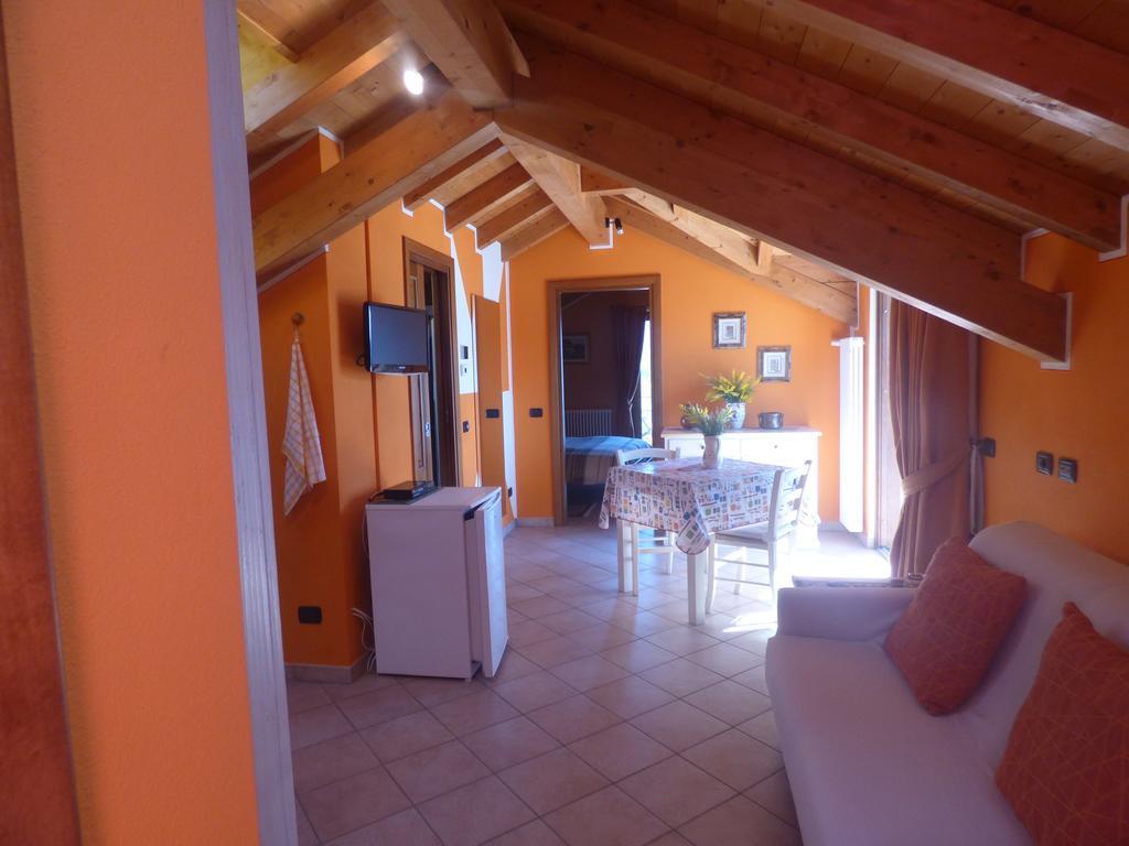 Casale Fe-Wo - Appartamenti Con Vista Lago Cannero Riviera Εξωτερικό φωτογραφία