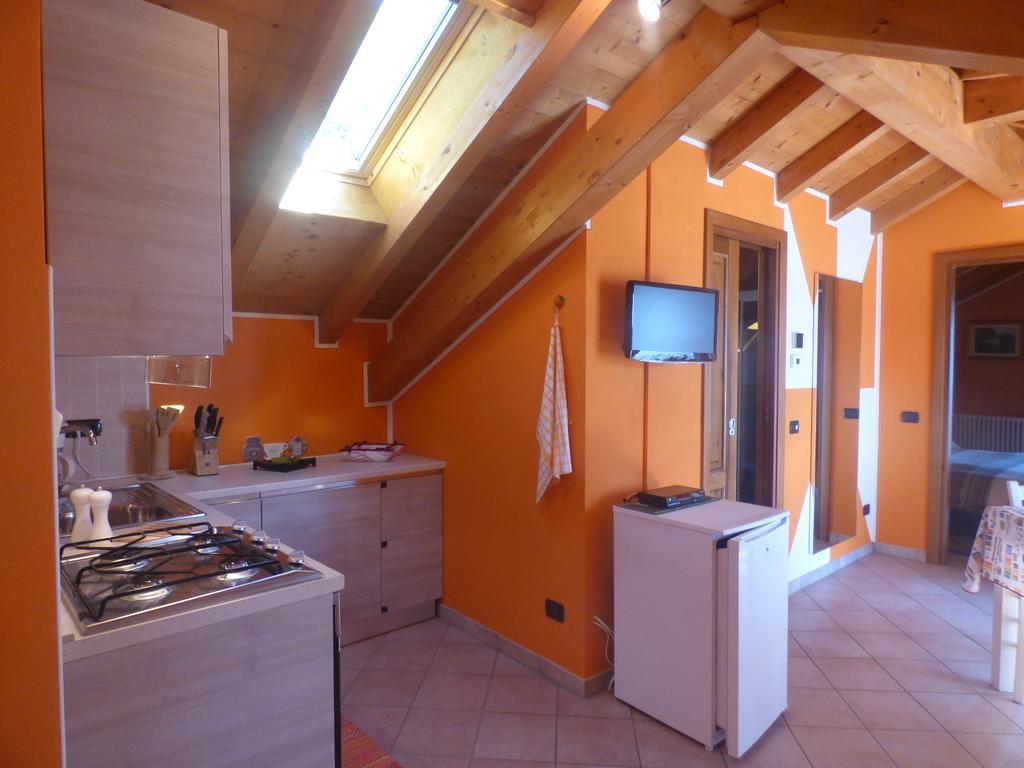 Casale Fe-Wo - Appartamenti Con Vista Lago Cannero Riviera Εξωτερικό φωτογραφία
