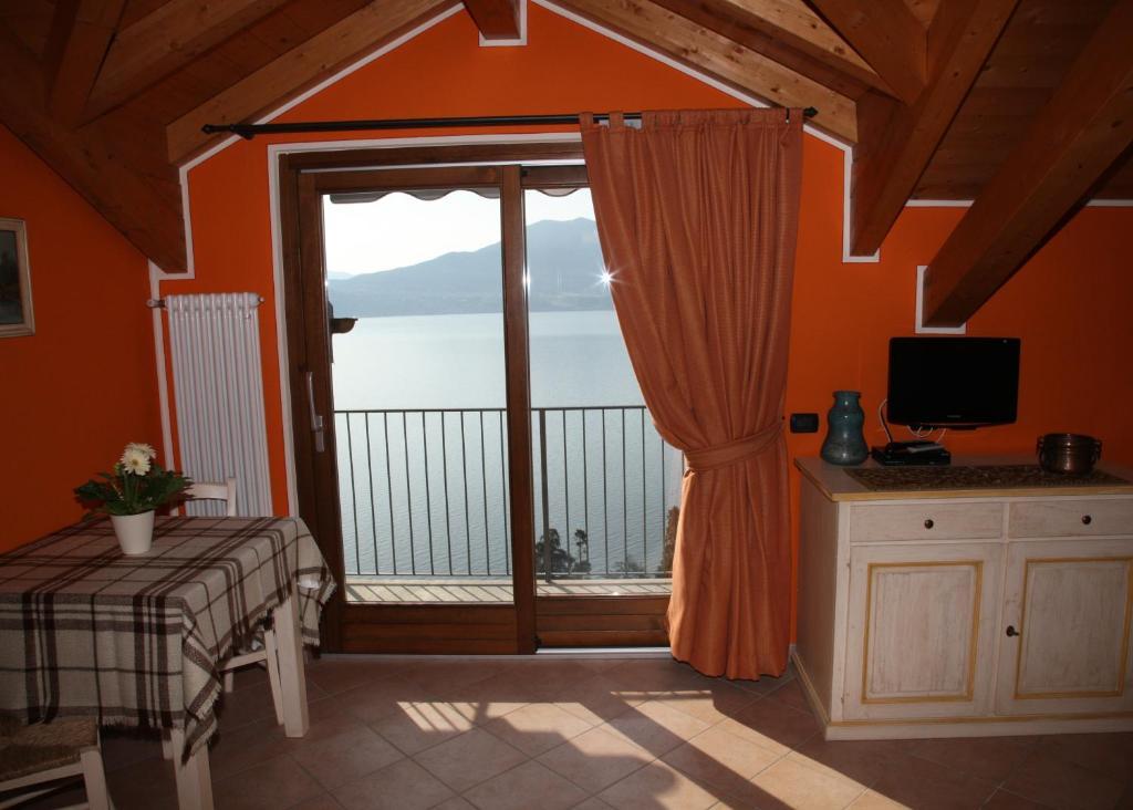 Casale Fe-Wo - Appartamenti Con Vista Lago Cannero Riviera Δωμάτιο φωτογραφία